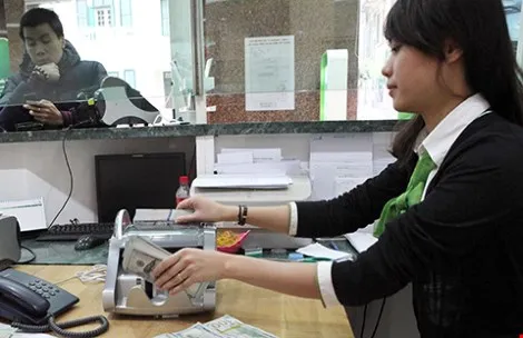 Người Việt có mang đôla sang Lào gửi? ảnh 1 Người Việt có mang đôla sang Lào gửi? ảnh 1