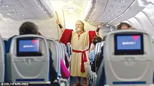 “Nhà tiên tri Moses” hướng dẫn an toàn bay.