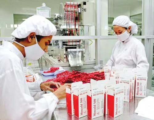 Sản xuất thuốc tại CTCP Dược phẩm Imexpharm (IMP).