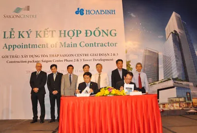 Lễ ký kết hợp đồng xây dựng Saigon Centre giai đoạn II. Lễ ký kết hợp đồng xây dựng Saigon Centre giai đoạn II.