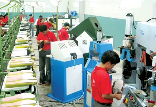 Do vẫn bị EC giám sát nên ngành da giày Việt Nam phải rất cẩn trọng. Ảnh: LÃ ANH Do vẫn bị EC giám sát nên ngành da giày Việt Nam phải rất cẩn trọng. Ảnh: LÃ ANH