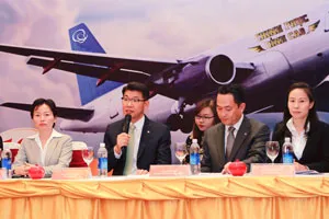 Đại diện Ban Giám đốc Hanwha Life Việt Nam trong buổi họp báo công bố thương hiệu mới.