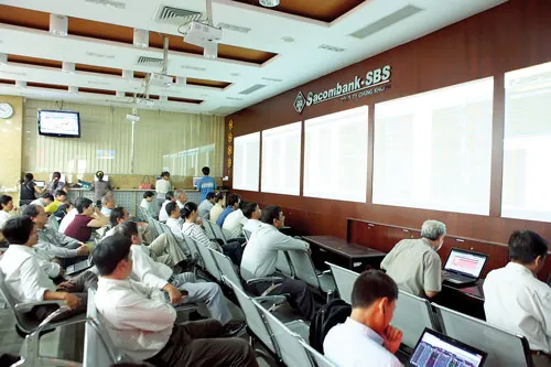 NĐT và cổ đông rất khó nhận diện đằng sau nghiệp vụ "lạ" của STB. Ảnh: LÃ ANH NĐT và cổ đông rất khó nhận diện đằng sau nghiệp vụ "lạ" của STB. Ảnh: LÃ ANH