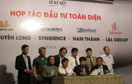 Lễ ký kết giữa Minh Nguyên Long và Công Ty L&L - LuckyLand với SynGience.