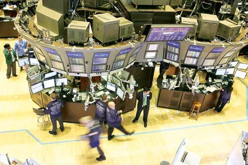 Giao dịch tại sàn Nasdaq. Giao dịch tại sàn Nasdaq.