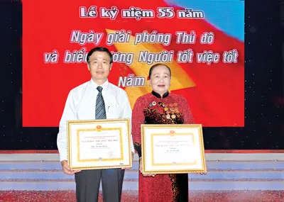 Doanh nhân Lượng Thị Điểm và con trai - ông Vũ Minh Châu, Tổng giám đốc Tập đoàn vàng Bảo Tín.