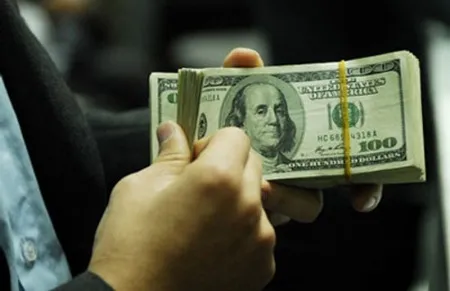 Các ngân hàng bán vàng ra bình ổn có thể tạo áp lực cầu ngoại tệ mua vàng cân đối ở tài khoản ở nước ngoài.