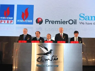 Buổi lễ đón dòng dầu đầu tiên từ mỏ Chim Sáo được tổ chức ở TPHCM.