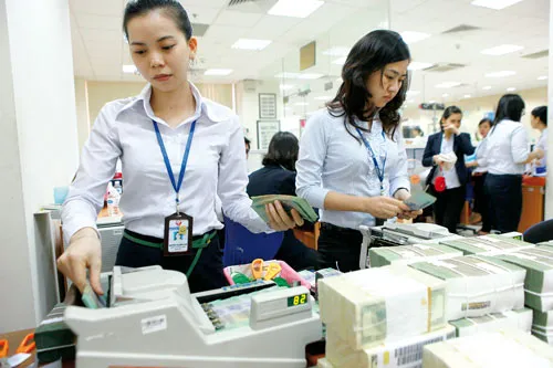 NH Sài Gòn luôn sẵn sàng nguồn tiền nếu khách hàng cần rút. Ảnh: LÃ ANH NH Sài Gòn luôn sẵn sàng nguồn tiền nếu khách hàng cần rút. Ảnh: LÃ ANH