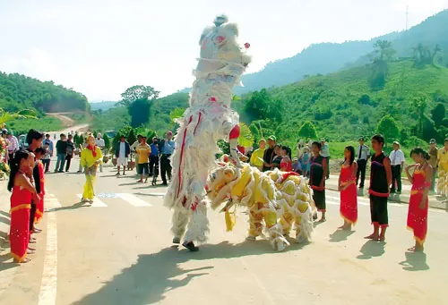 Múa lân ngày tết. Múa lân ngày tết.