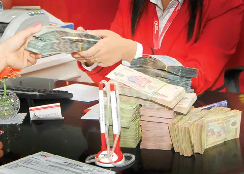 Tăng bội chi để kích thích tổng cầu, kích tín dụng nhưng cần giám sát chặt chẽ. Ảnh: LONG THANH