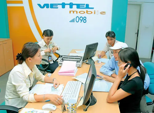 Cũng là DNNN nhưng Viettel làm ăn hiệu quả còn EVN Telecom lại không? Ảnh: LÃ ANH Cũng là DNNN nhưng Viettel làm ăn hiệu quả còn EVN Telecom lại không? Ảnh: LÃ ANH