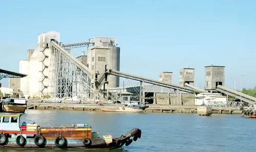 Việc đầu tư tràn lan các nhà máy xi măng đã phá vỡ quy hoạch chung của toàn ngành. Ảnh: ĐỨC THÀNH