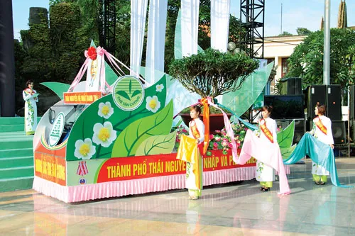 Tổng duyệt lễ diễu hành tại Festival Trà.