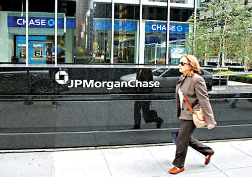 JPMorgan Chase nắm tới 78.100 tỷ USD tài sản phái sinh.