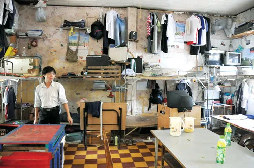 Khu ký túc xá tại trường đại học ở TPHCM đã quá tải. Ảnh: Lã Anh Khu ký túc xá tại trường đại học ở TPHCM đã quá tải. Ảnh: Lã Anh