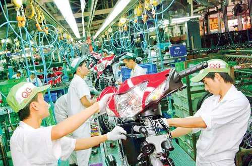 Dây chuyền lắp ráp xe gắn máy tại Nhà máy Honda Vĩnh Phúc. Dây chuyền lắp ráp xe gắn máy tại Nhà máy Honda Vĩnh Phúc.