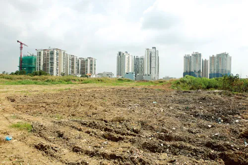 Chủ đầu tư và nhà đầu tư kỳ vọng vào chính sách đột phá trong năm 2013. Ảnh: LÃ ANH