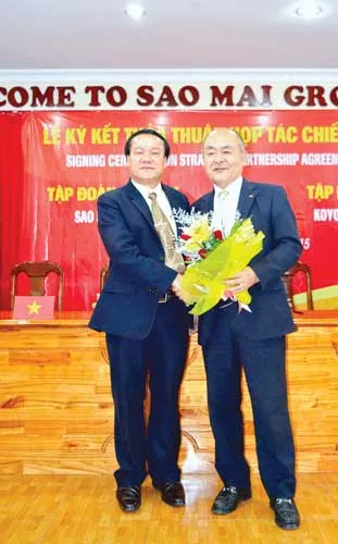 Kỹ sư Lê Thanh Thuấn, Chủ tịch HĐQT Sao Mai Group với đối tác Nhật Bản.
