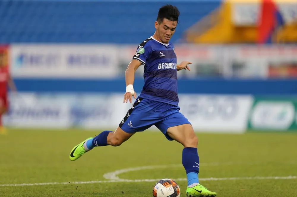 B.Bình Dương và Hà Nội nhẹ nhàng tiến vào Tứ kết ảnh 1