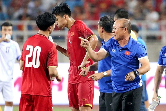 HLV Park Hang-seo và các học trò đang tích cực chuẩn bị cho vòng loại World Cup 2022. Ảnh: MINH HOÀNG