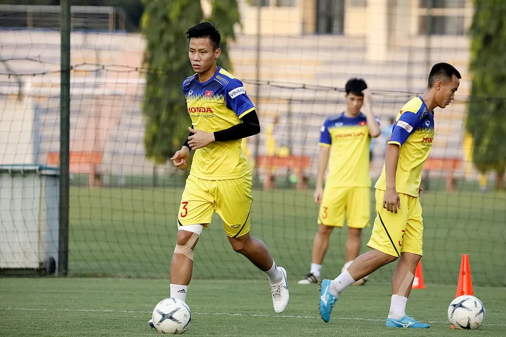 Anh Đức và Quế Ngọc Hải trở lại báo tin vui cho tướng Park ảnh 1