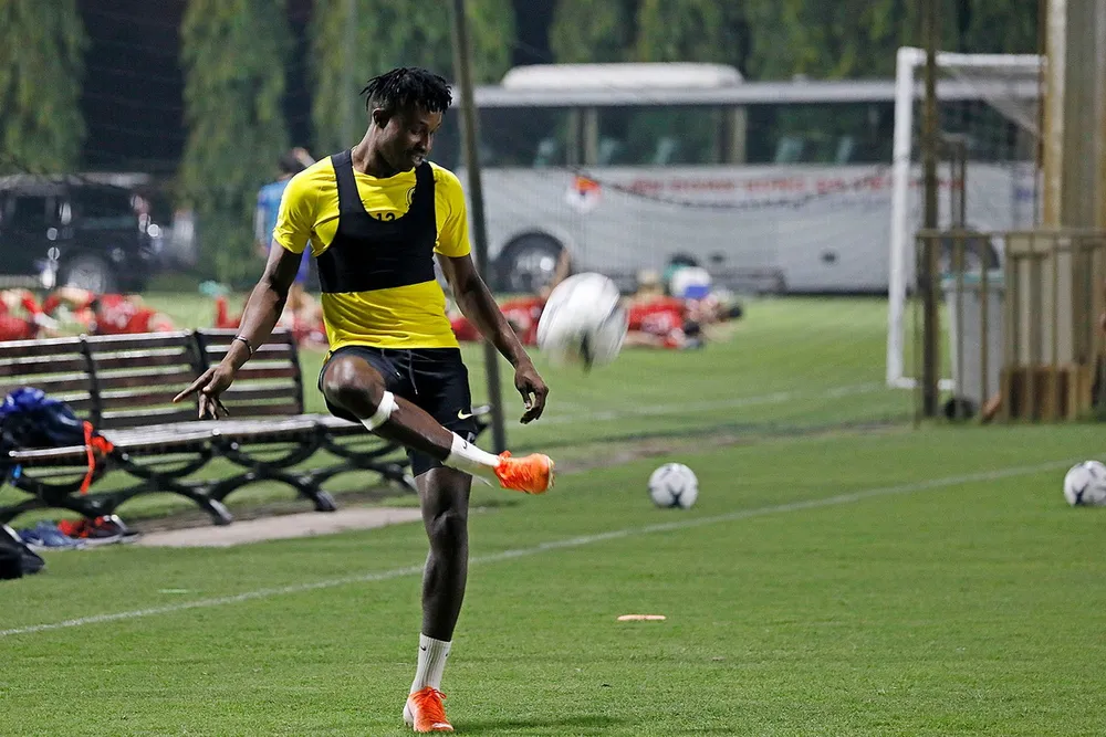 ĐT Malaysia tập buổi đầu tiên tại Hà Nội ảnh 6