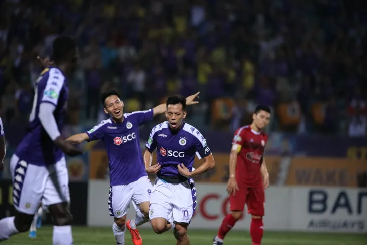 Trọng tài lại bị phản ứng trong trận Hà Nội - TPHCM ở Cúp Quốc gia 2019 ảnh 2