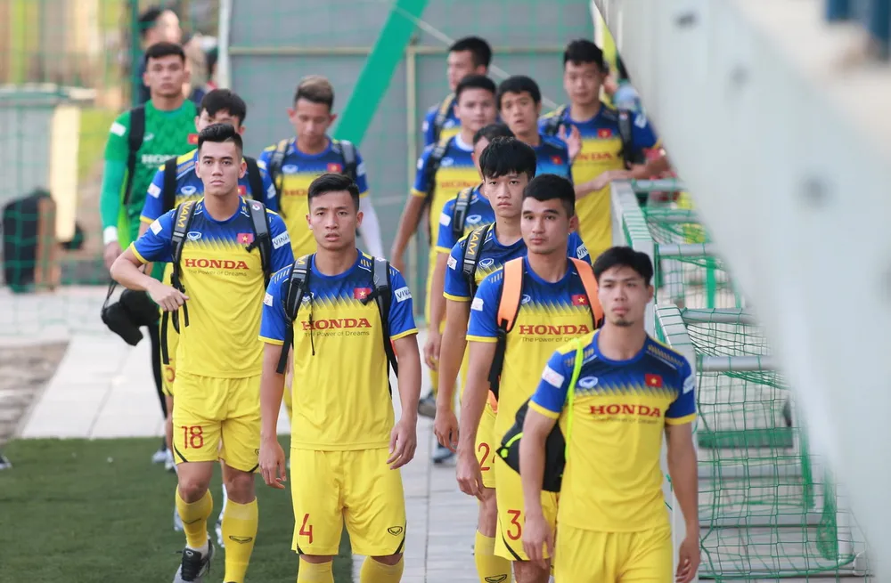 Đội tuyển Việt Nam thả lỏng sẵn sàng tiếp Thái Lan ảnh 1