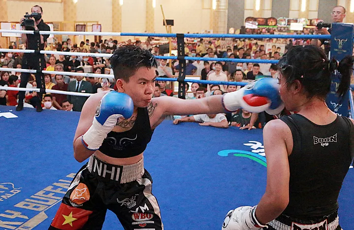 Thu Nhi trở thành nữ võ sĩ Việt Nam đầu tiên đoạt đai vô địch WBO châu Á ảnh 2