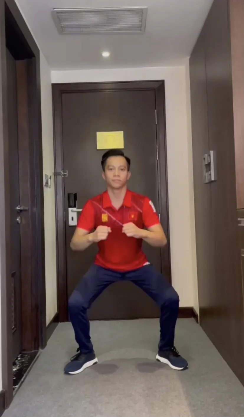 Cách ly nhưng không quên rèn thể lực ảnh 1