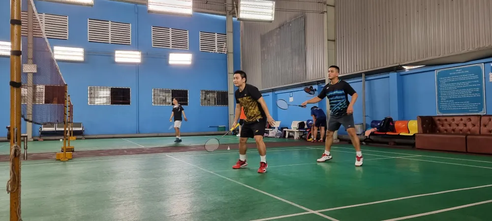 Thầy trò cầu lông TPHCM chủ động tập luyện ảnh 7