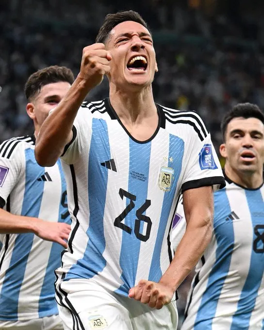 Lionel Messi toả sáng đưa Argentina tiến vào bán kết ảnh 3