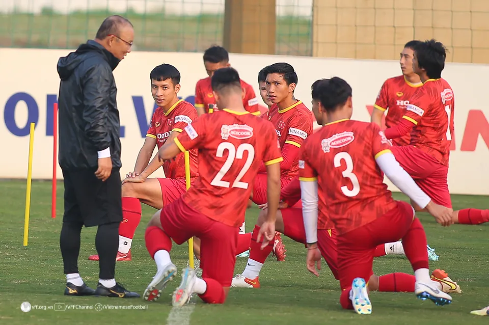 Văn Đức và Tiến Dũng mắc Covid-19, Quang Hải ra sân tập buổi đầu tiên ảnh 1 Văn Đức và Tiến Dũng mắc Covid-19, Quang Hải ra sân tập buổi đầu tiên ảnh 1