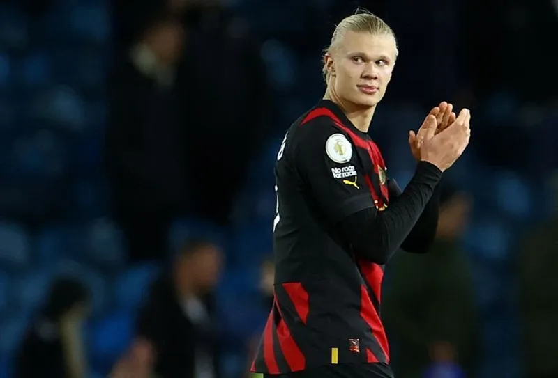 Câu hỏi lúc này là chân sút 22 tuổi người Na Uy còn thiết lập bao nhiêu kỷ lục ghi bàn nữa. Câu hỏi lúc này là chân sút 22 tuổi người Na Uy còn thiết lập bao nhiêu kỷ lục ghi bàn nữa.