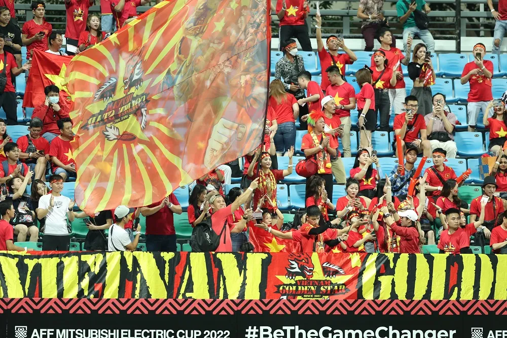 Đông đảo CĐV Việt Nam đồng hành cùng đội nhà trong trận đấu này