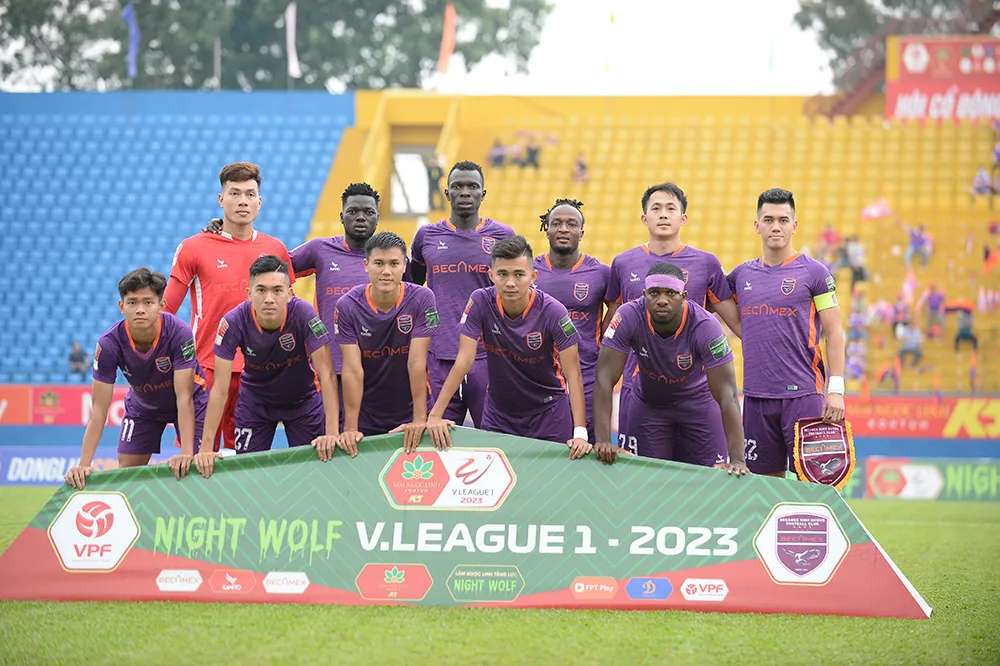 B.Bình Dương hiện chỉ có 2 điểm sau 4 trận đấu B.Bình Dương hiện chỉ có 2 điểm sau 4 trận đấu