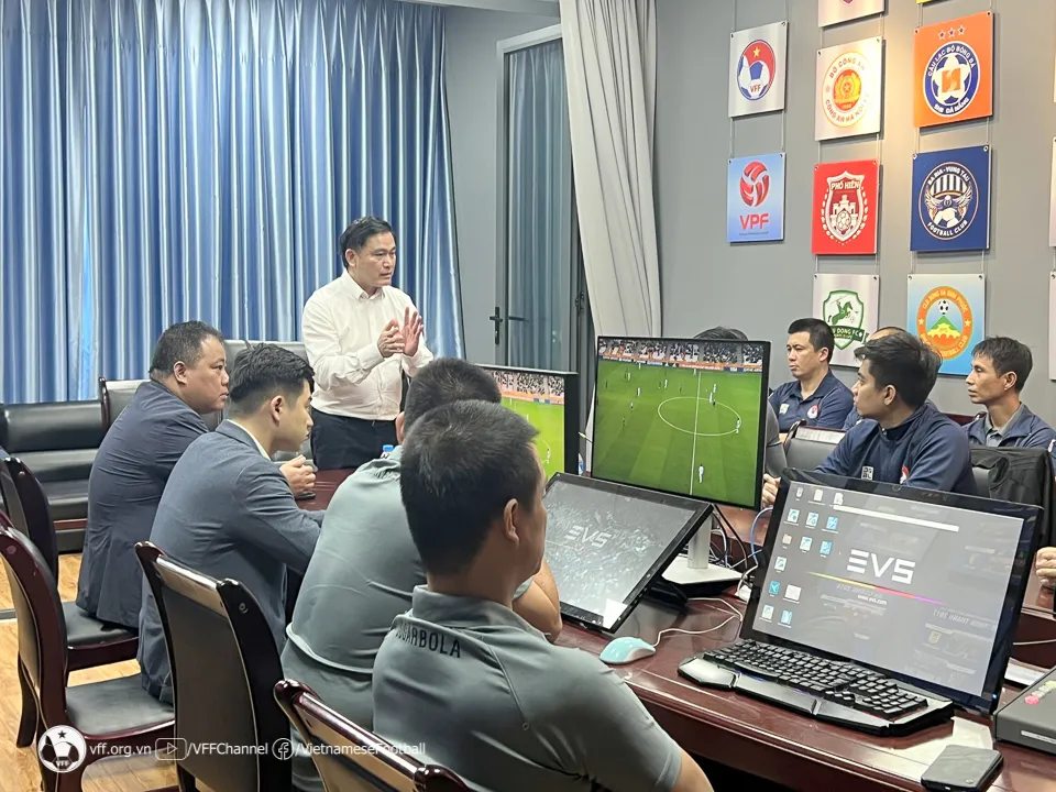 Phó Chủ tịch VFF Trần Anh Tú chia sẻ tại buổi bế mạc