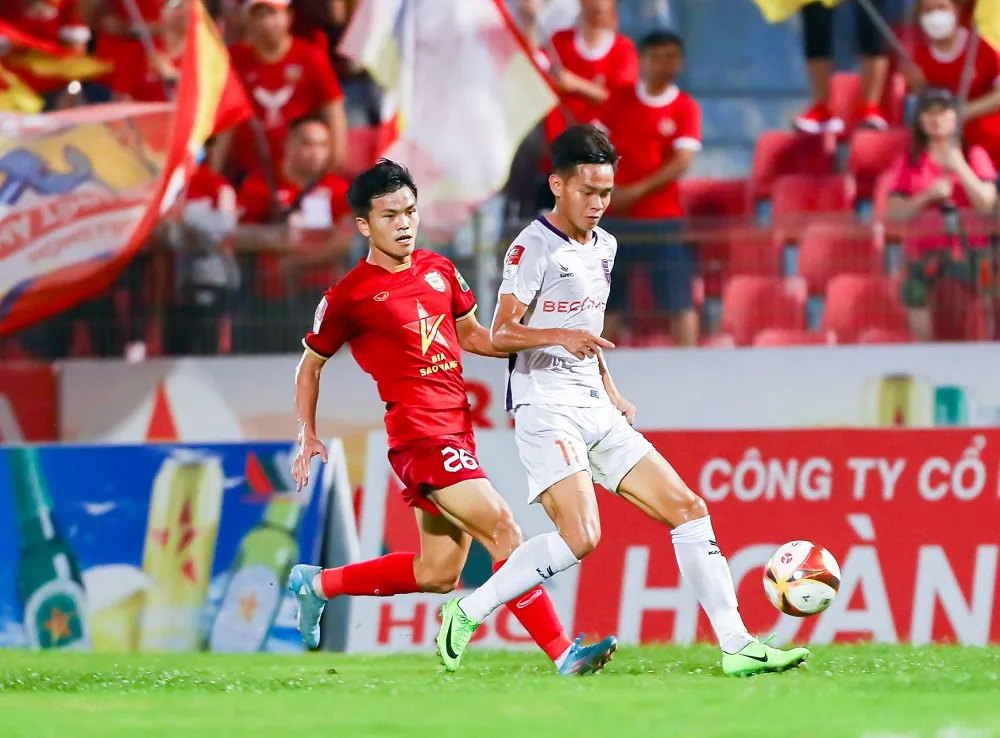 Thua trận ở vòng 7, Bình Dương tụt xuống vị trí cuối bảng