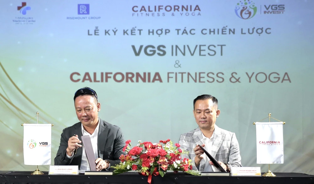 Lãnh đạo VGS Invest và California Fitness & Yoga tại buổi ký kết hợp đồng 