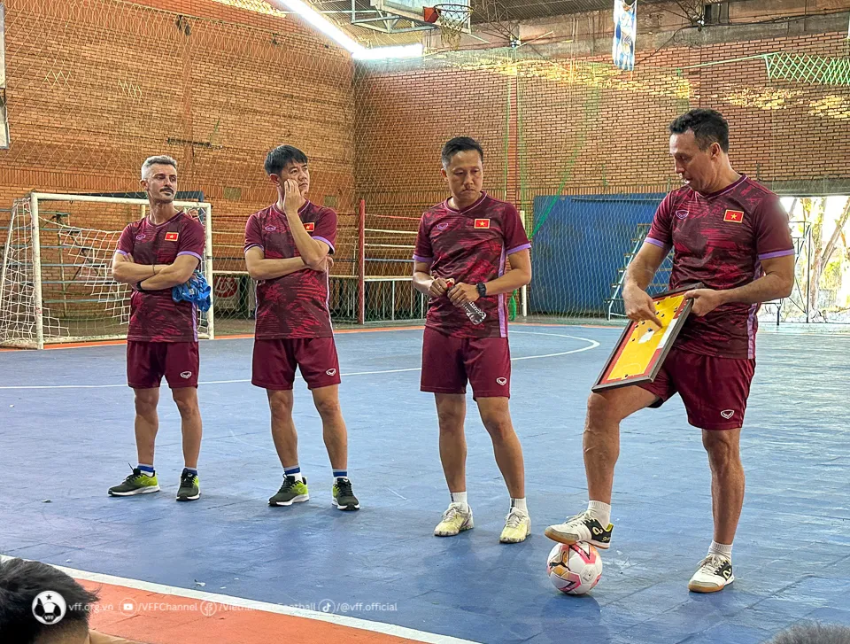 Đoàn quân của HLV Giustozzi sẽ có 3 trận đấu tập huấn cùng đội tuyển futsal Paraguay