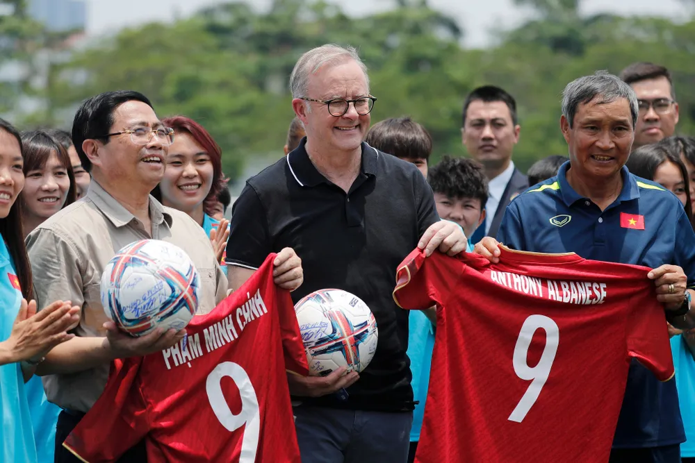 Thủ tướng Phạm Minh Chính chúc đội tuyển nữ Việt Nam thi đấu tốt tại VCK World Cup nữ 2023, đồng thời chúc đội chủ nhà Australia vô địch Giải đấu này