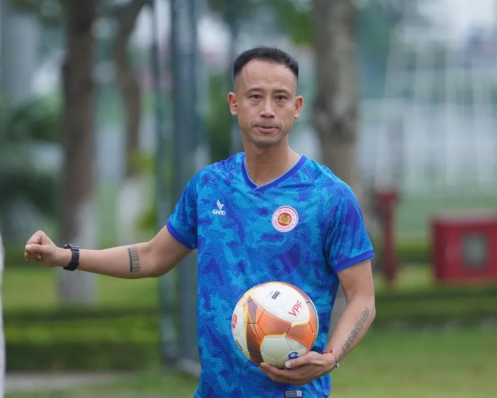 Cựu tuyển thủ Vũ Như Thành gia nhập Ban huấn luyện CAHN FC