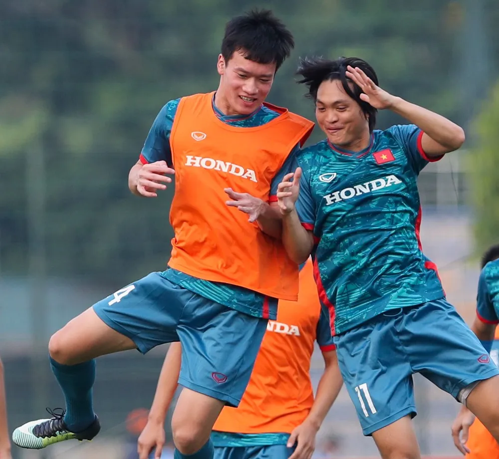 Hoàng Đức và Tuấn Anh đang là cặp tiền vệ trung tâm số 1 của ĐTVN