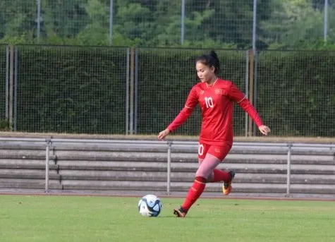 Chương Thị Kiều đã ra sân ở trận giao hữu mới đây Chương Thị Kiều đã ra sân ở trận giao hữu mới đây