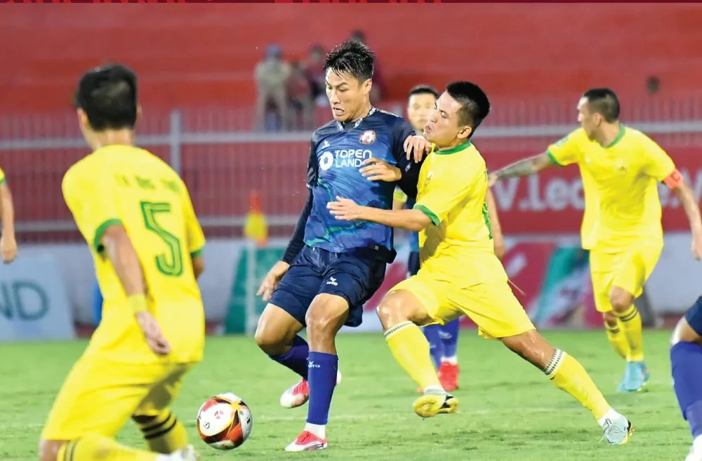 Thắng trận này, Bình Định sẽ gặp Hà Tĩnh ở vòng Tứ kết Thắng trận này, Bình Định sẽ gặp Hà Tĩnh ở vòng Tứ kết