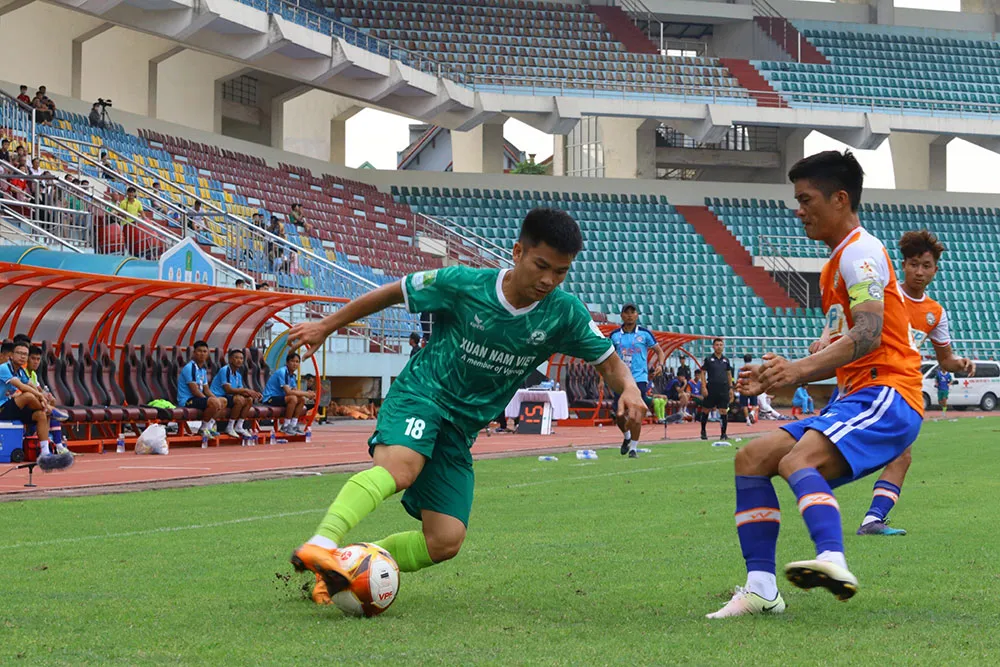 Phù Đổng khó có hy vọng gây bất ngờ trên sân Thanh Hóa ở vòng Tứ kết Phù Đổng khó có hy vọng gây bất ngờ trên sân Thanh Hóa ở vòng Tứ kết