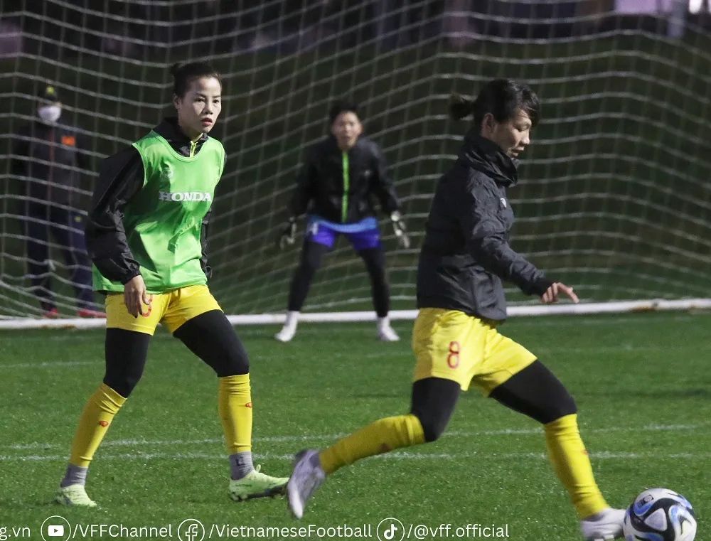 Trận đấu với đội tuyển Tây Ban Nha vào chiều 14-7 sẽ đóng cửa theo thỏa thuận của hai đội nhằm giữ kín thông tin lực lượng, đấu pháp Trận đấu với đội tuyển Tây Ban Nha vào chiều 14-7 sẽ đóng cửa theo thỏa thuận của hai đội nhằm giữ kín thông tin lực lượng, đấu pháp