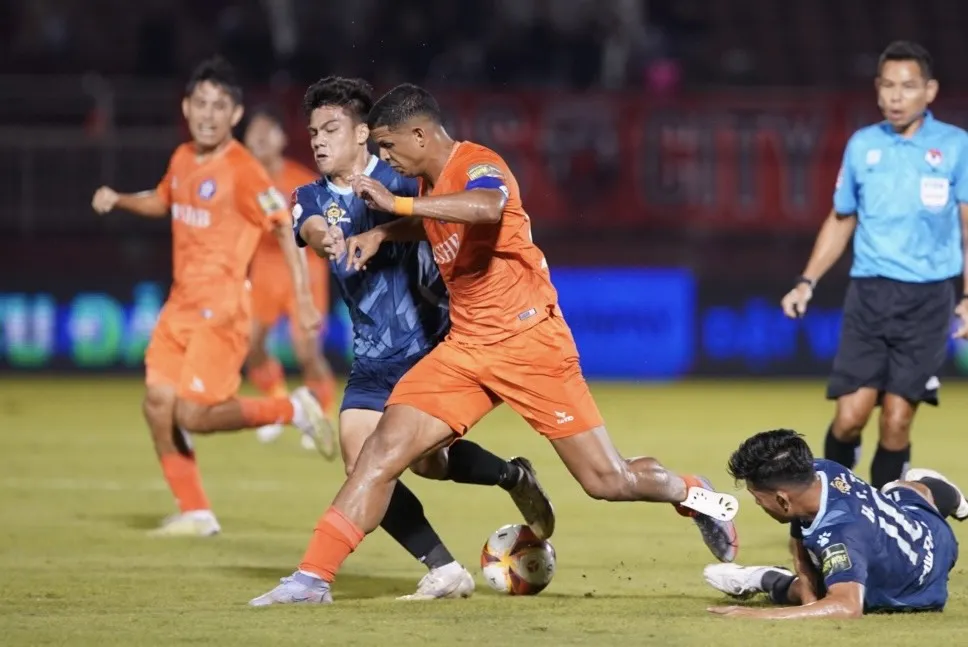 Trận thắng quý giá này giúp CLB TPHCM thắp sáng lại hy vọng trụ hạng