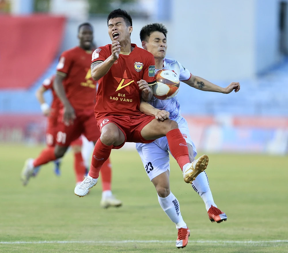 Hà Tĩnh và Hải Phòng chia điểm với trận hòa 0-0. Ảnh: MINH HOÀNG